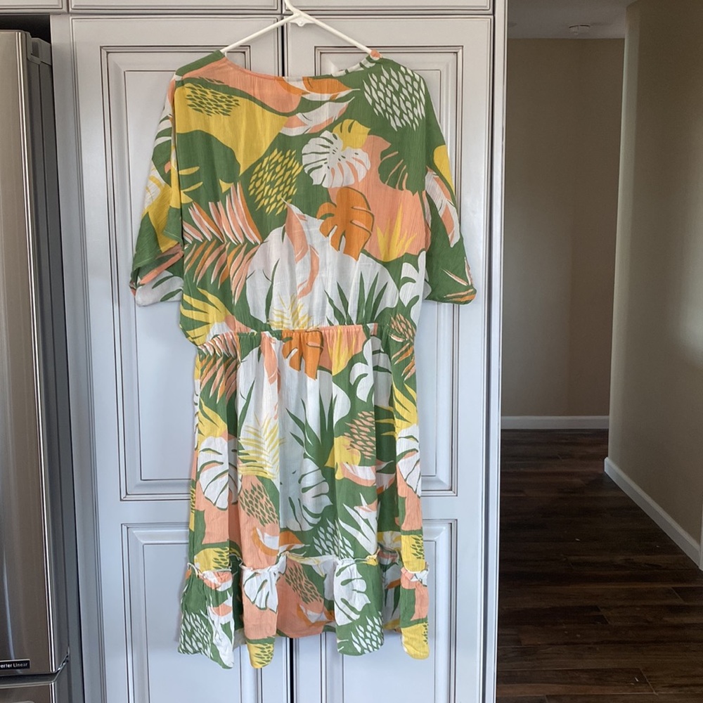 Dress - Picture 3 of 3